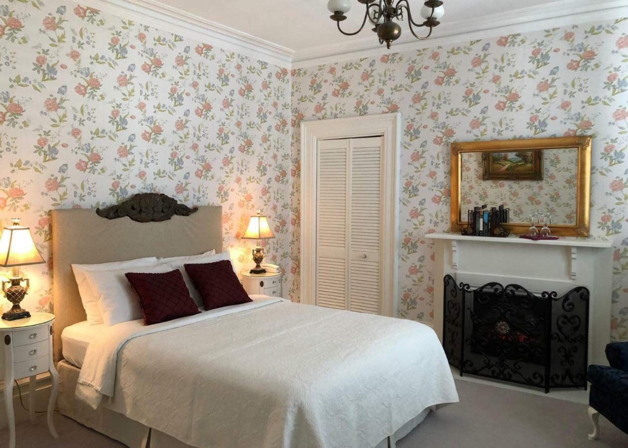 Balmoral House Bed & Breakfast St. John's Exterior photo